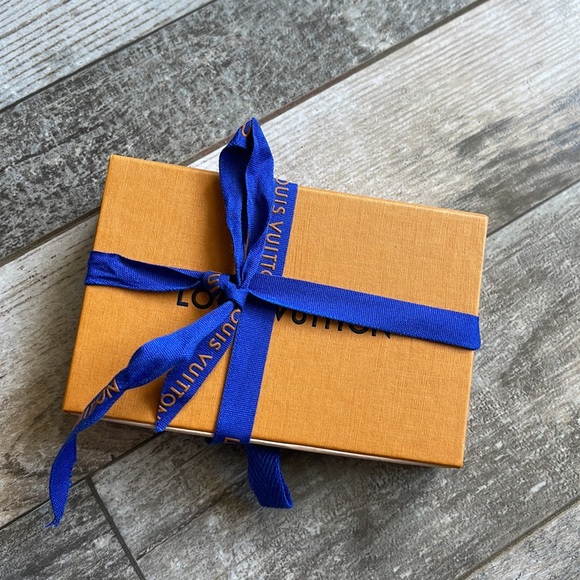 Louis Vuitton Bijoux Sac LV Prism Key Holder - Picture 6 of 6